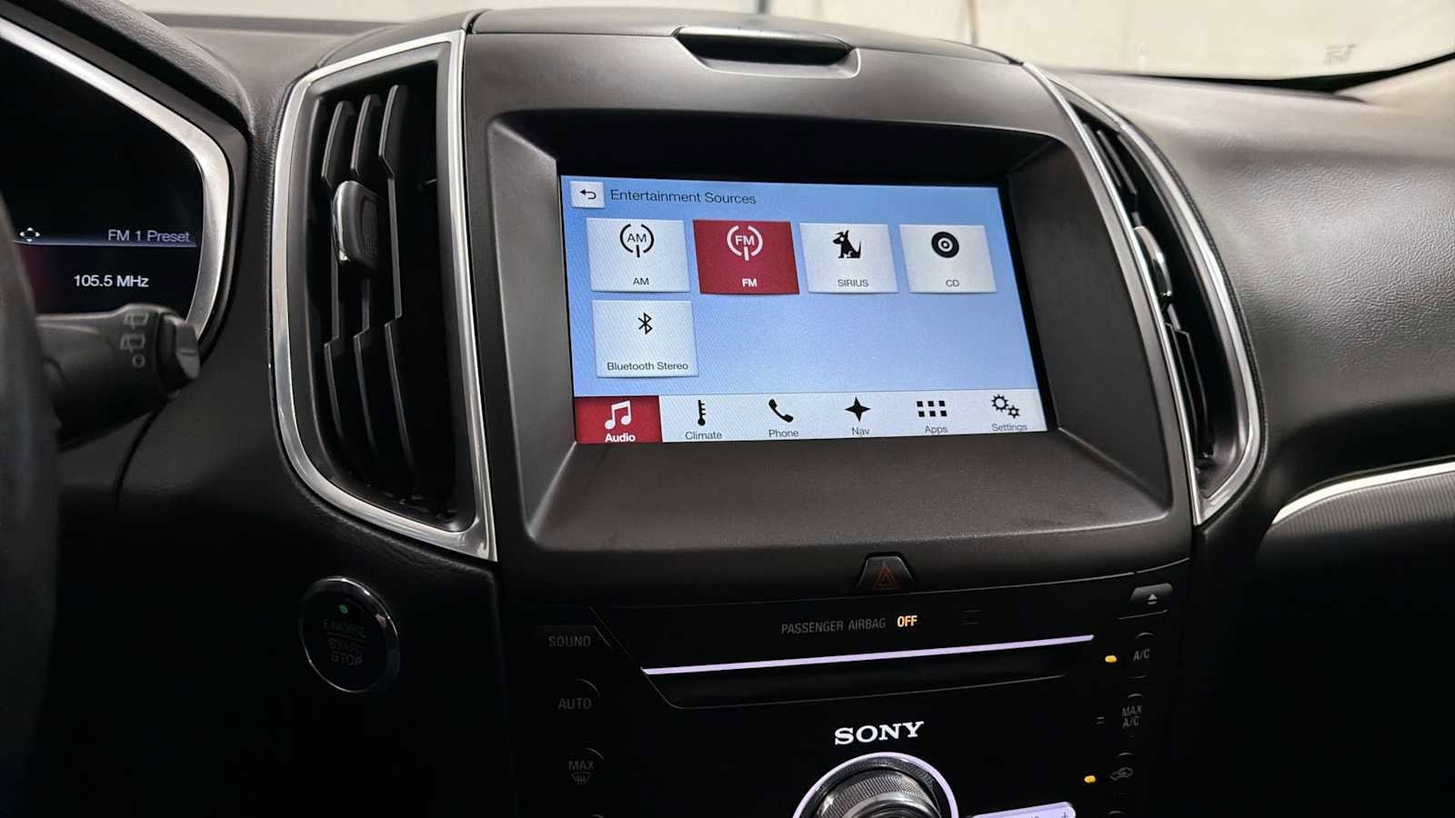 Thumbnail: 2017 Ford Edge - 18