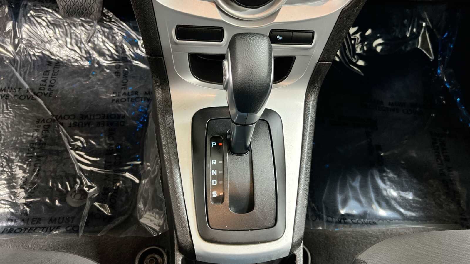 2018 Ford Fiesta SE 21