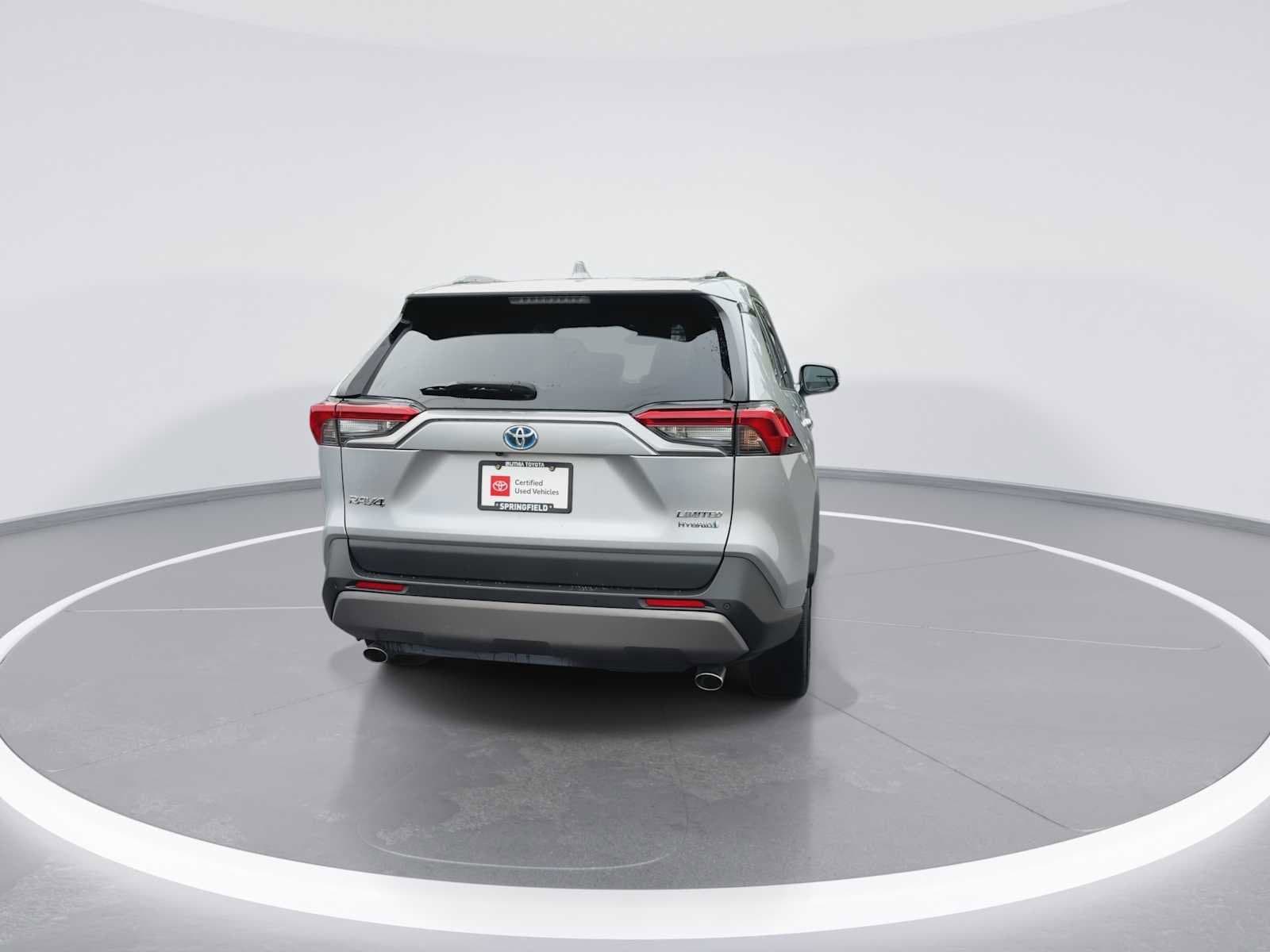 Thumbnail: 2021 Toyota RAV4 - 7