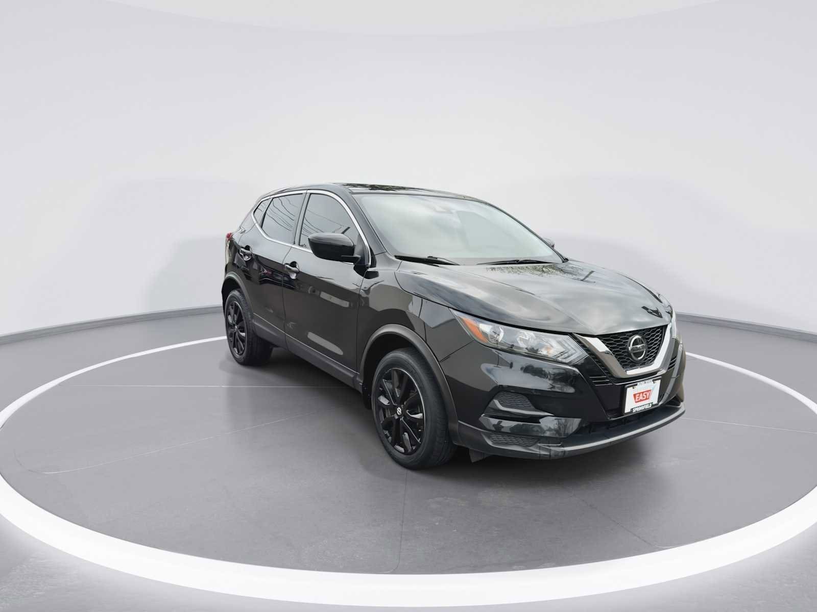 Thumbnail: 2022 Nissan Rogue Sport - 2