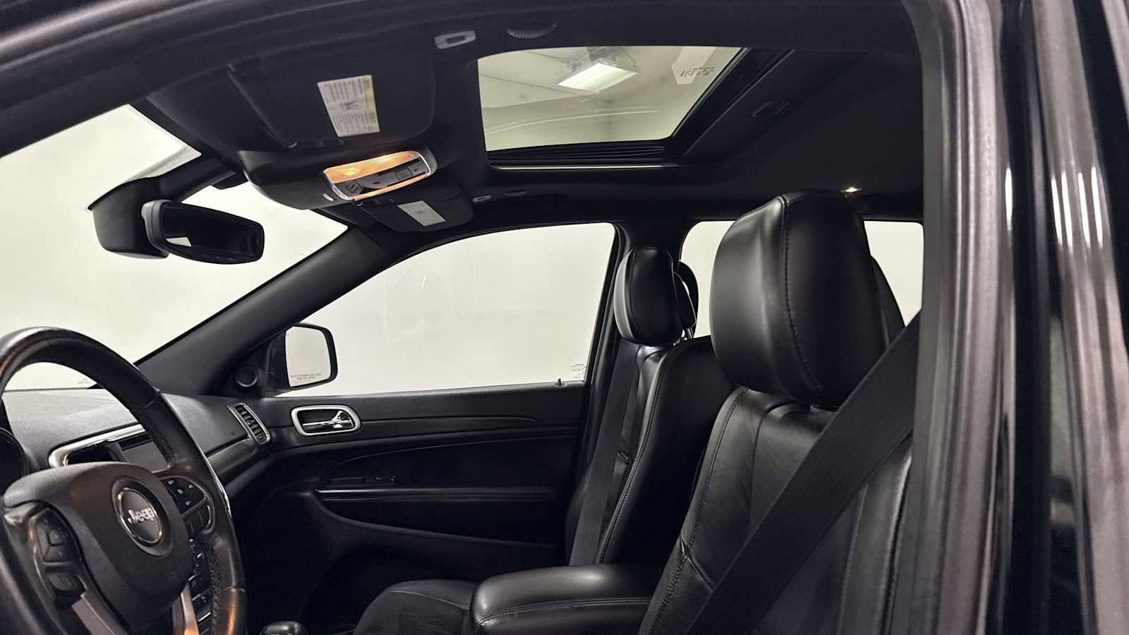 Thumbnail: 2018 Jeep Grand Cherokee - 24