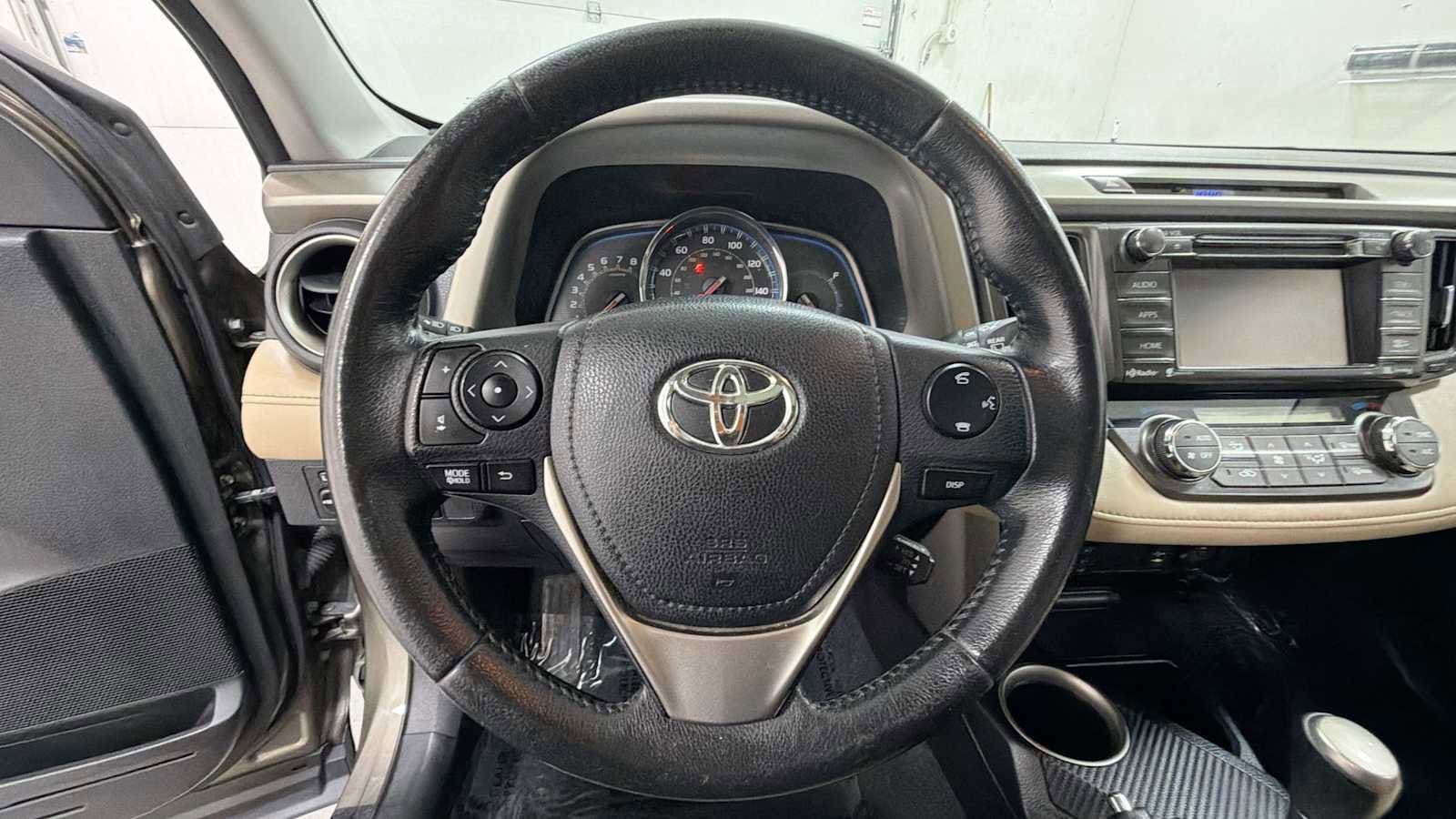 Thumbnail: 2014 Toyota RAV4 - 15