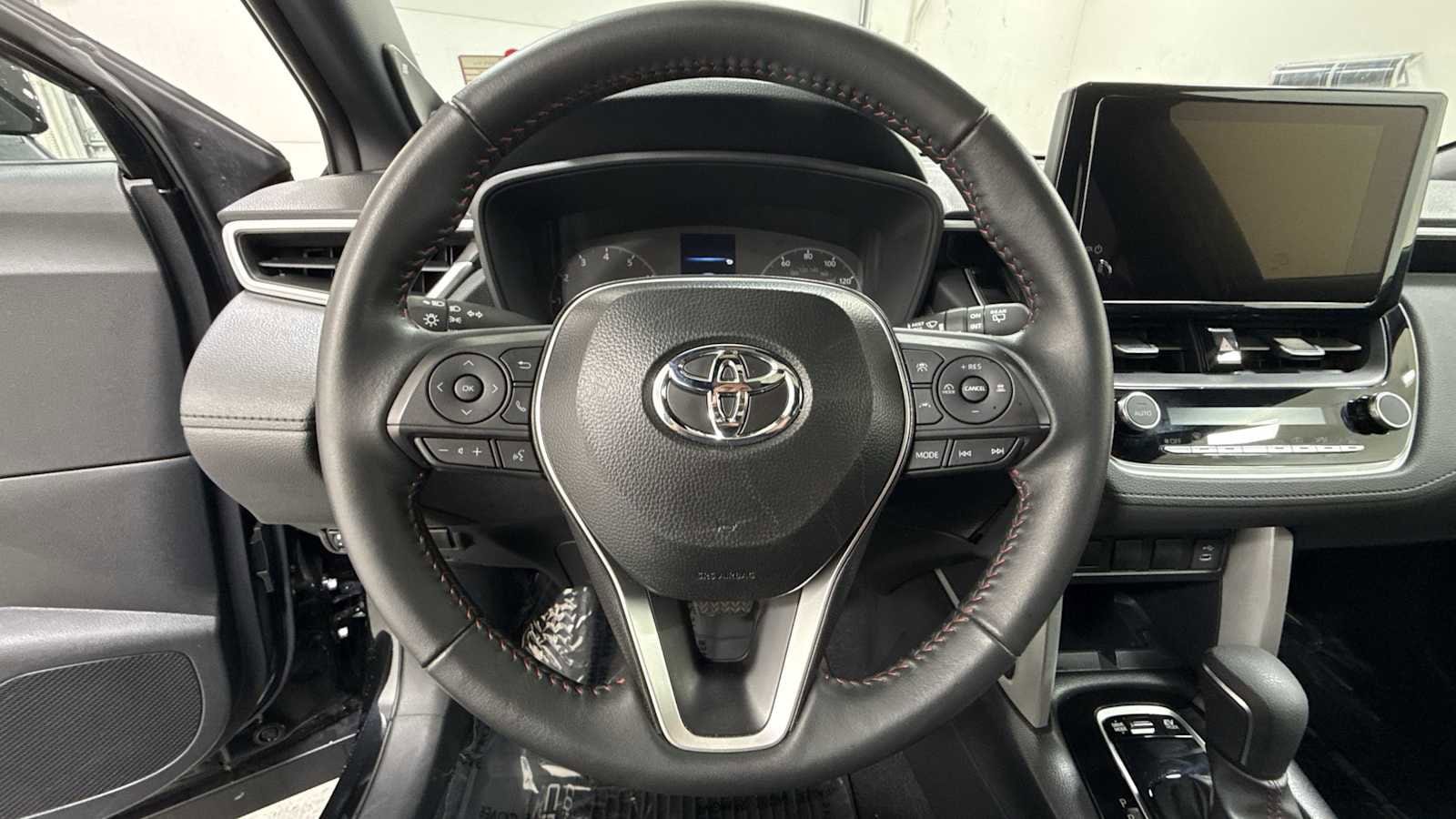 Thumbnail: 2025 Toyota Corolla Cross - 16