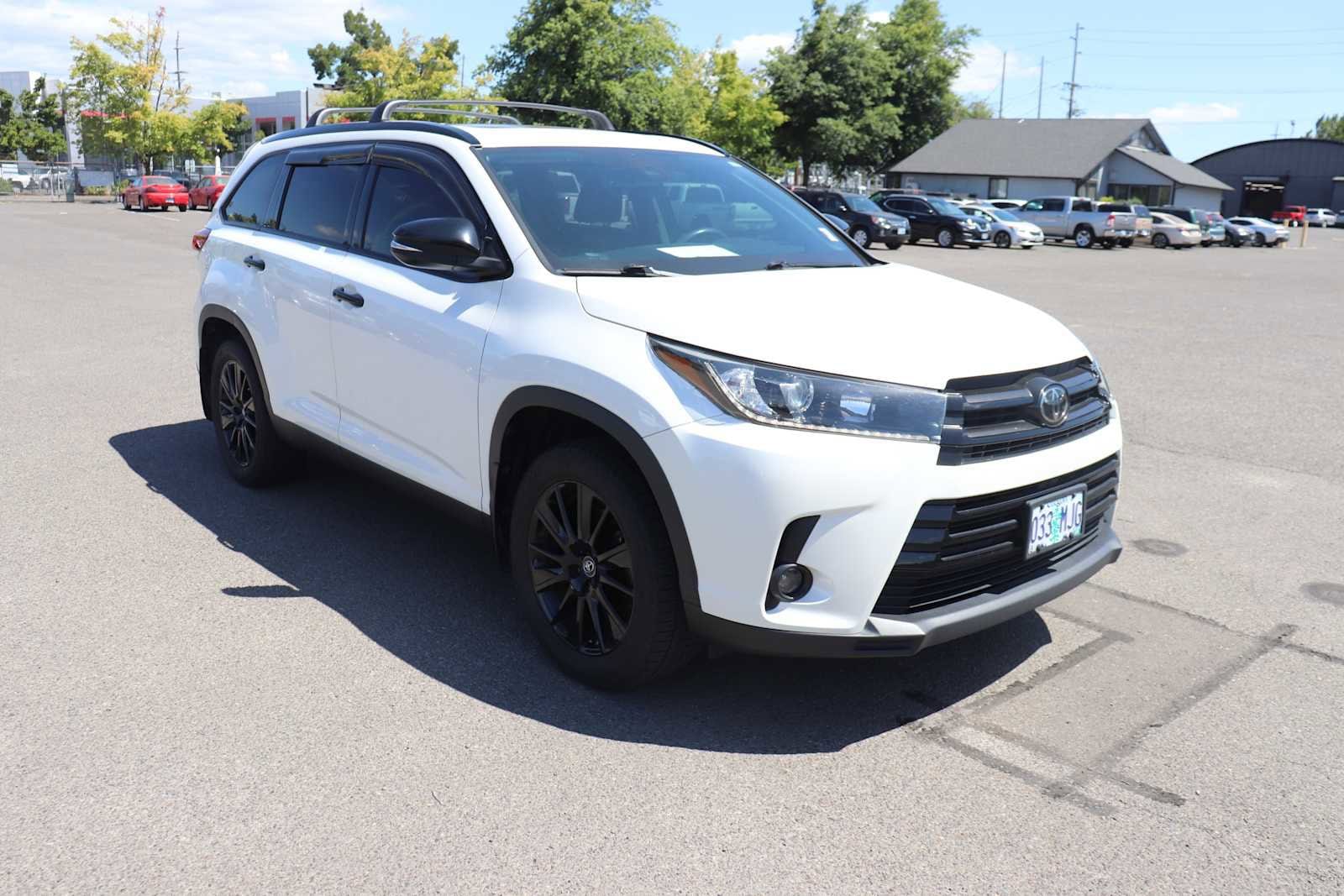 Thumbnail: 2019 Toyota Highlander - 3