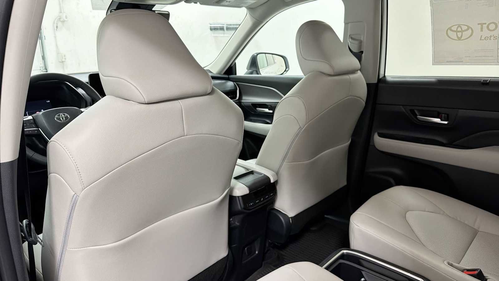 Thumbnail: 2026 Toyota Grand Highlander - 26