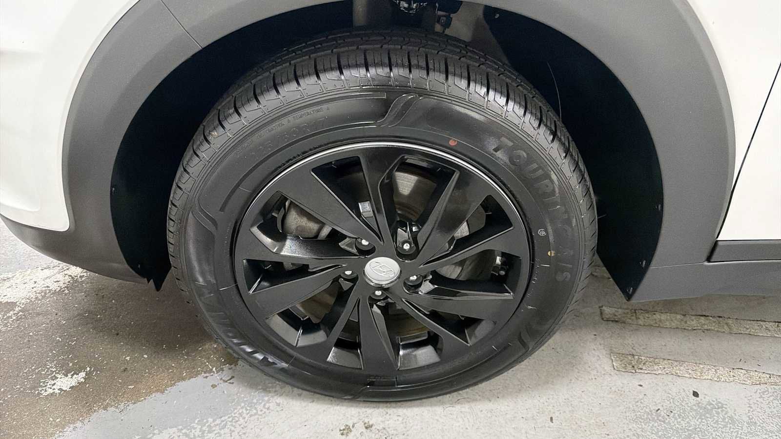 Thumbnail: 2019 Hyundai Tucson - 10