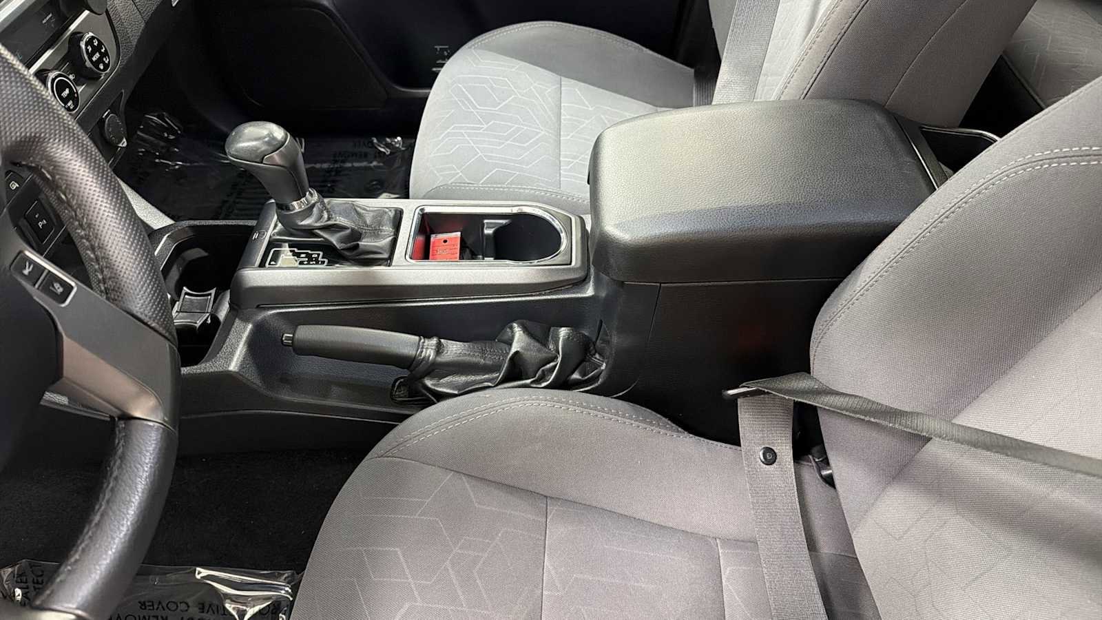 Thumbnail: 2018 Toyota Tacoma - 23