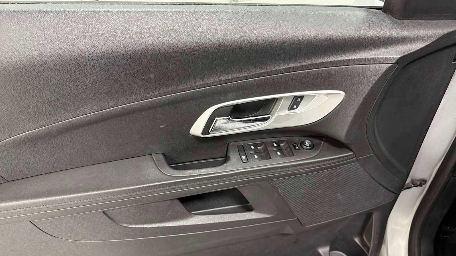Thumbnail: 2013 Chevrolet Equinox - 15