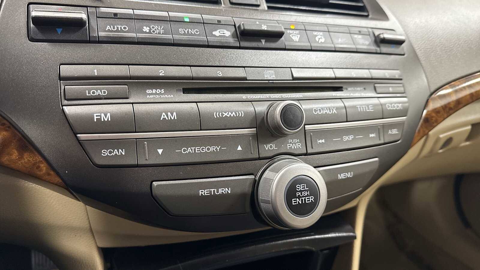 Thumbnail: 2010 Honda Accord - 18