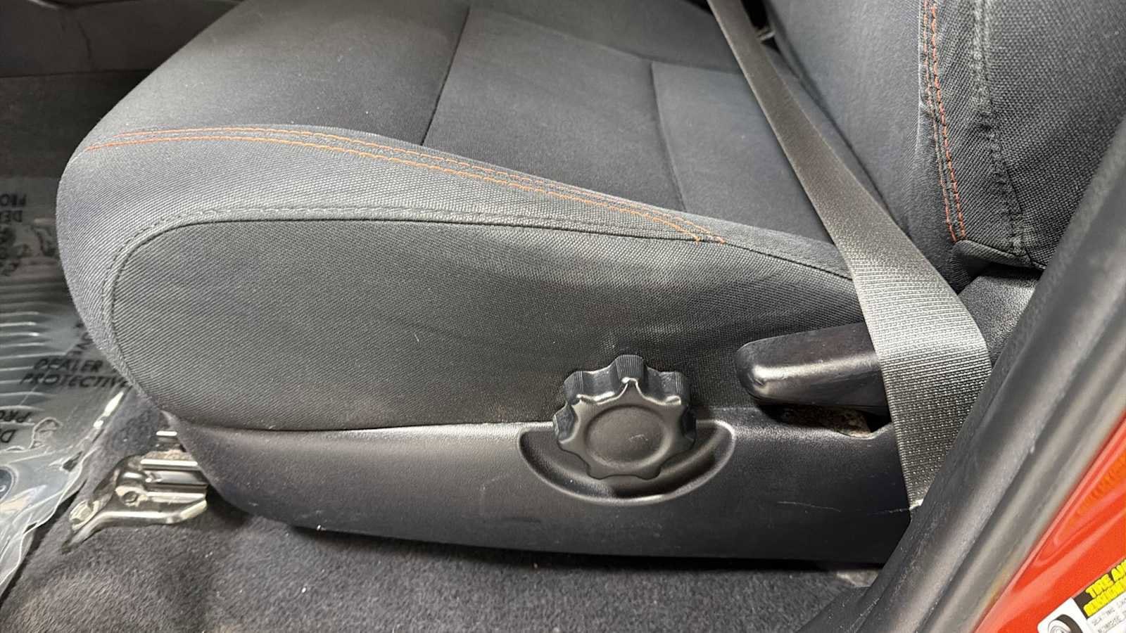 Thumbnail: 2018 Toyota Tacoma - 14