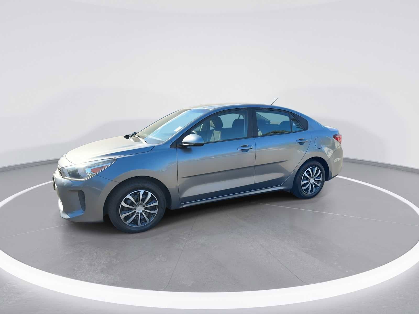 Thumbnail: 2019 Kia Rio - 4