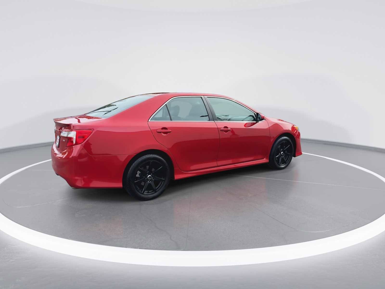 Thumbnail: 2014 Toyota Camry - 8
