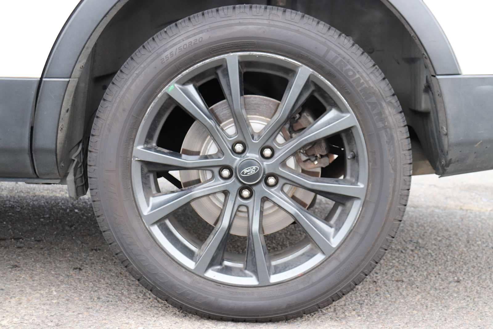 Thumbnail: 2017 Ford Explorer - 9