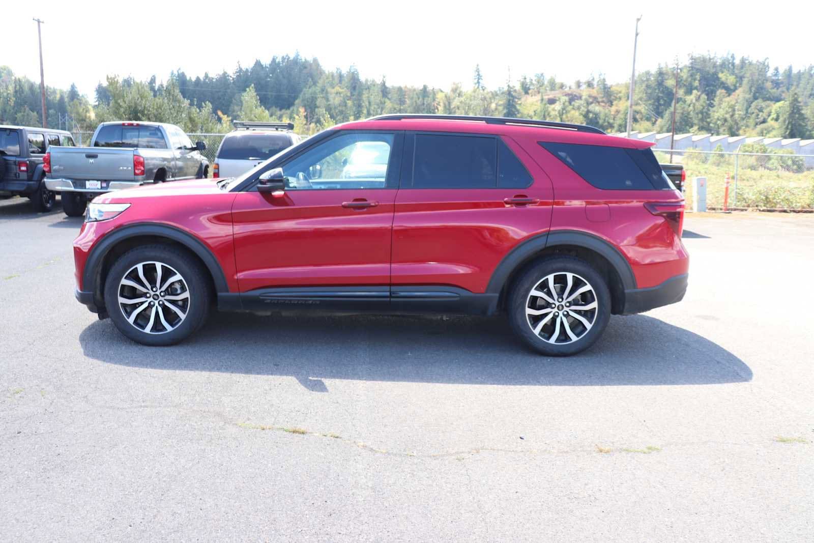 Thumbnail: 2021 Ford Explorer - 8