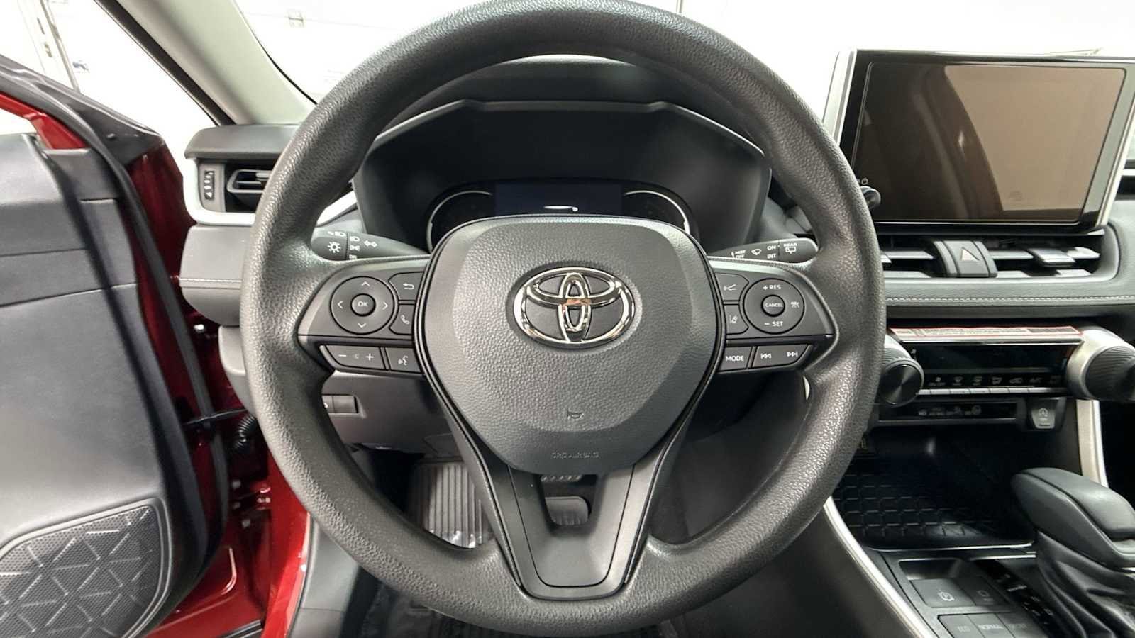 Thumbnail: 2025 Toyota RAV4 - 16