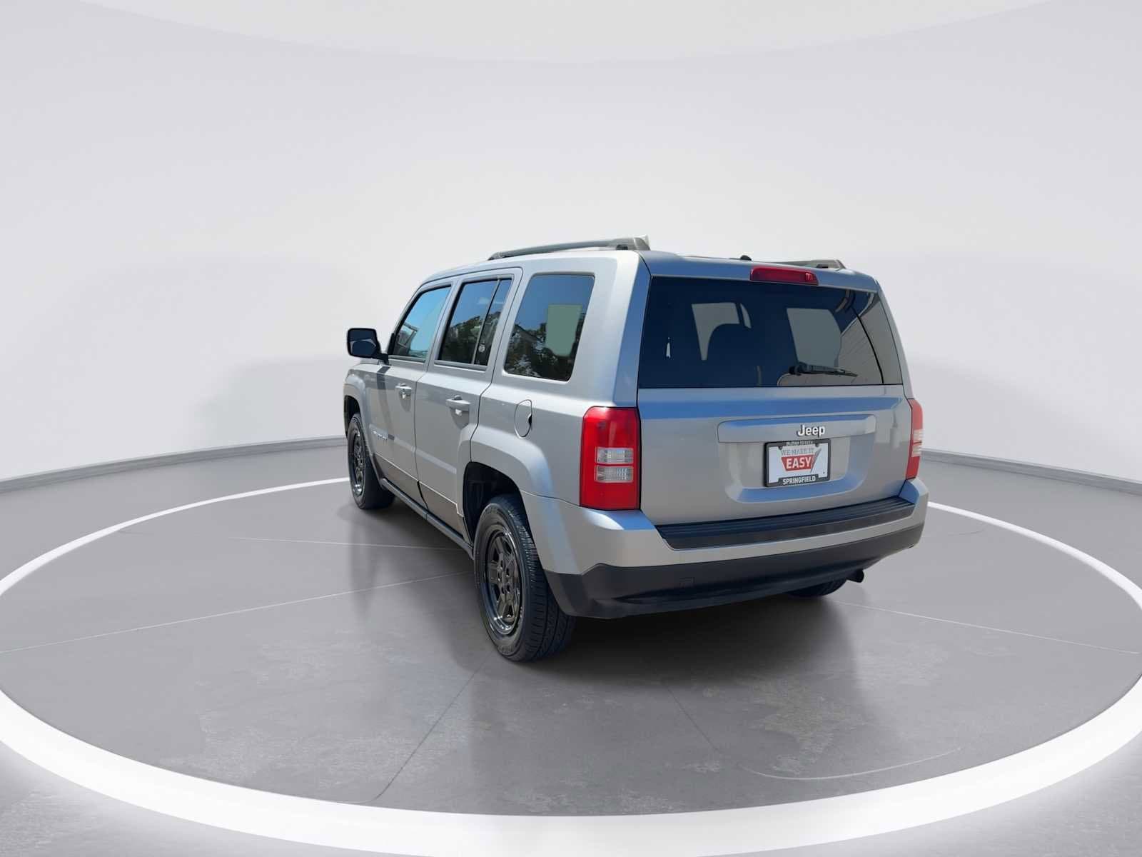 Thumbnail: 2016 Jeep Patriot - 6