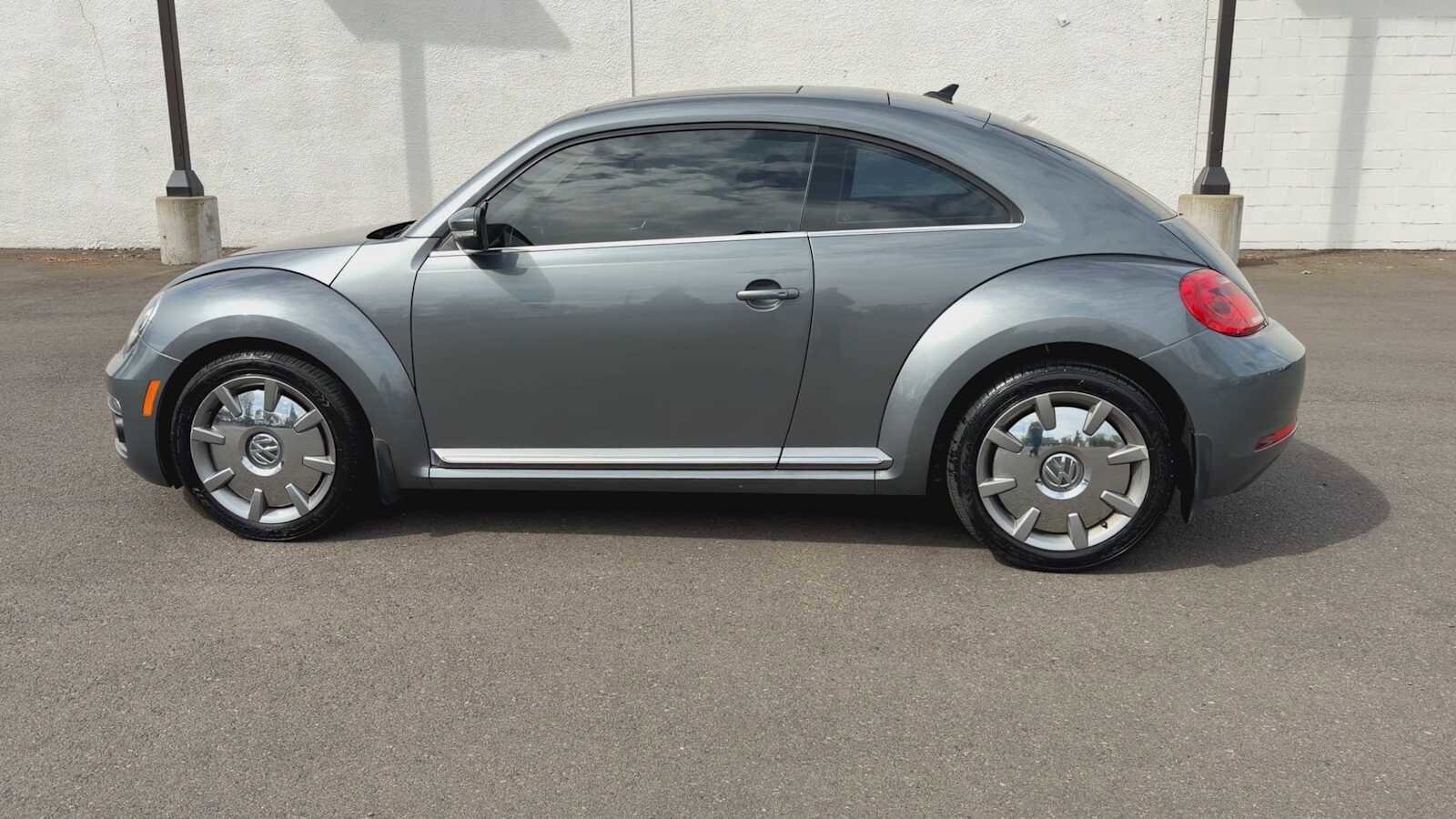 Thumbnail: 2014 Volkswagen Beetle - 5