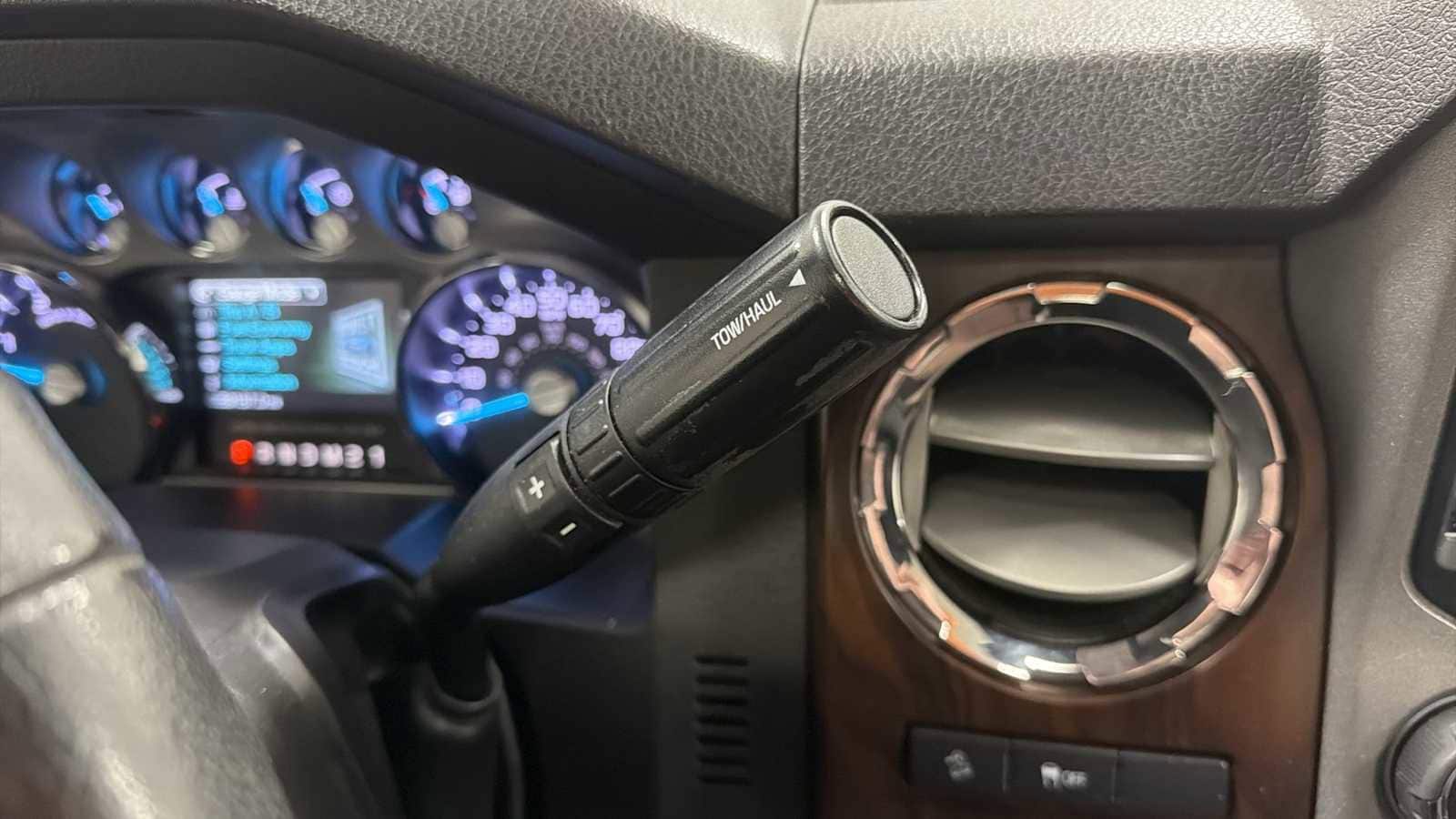 Thumbnail: 2015 Ford F-350 - 22