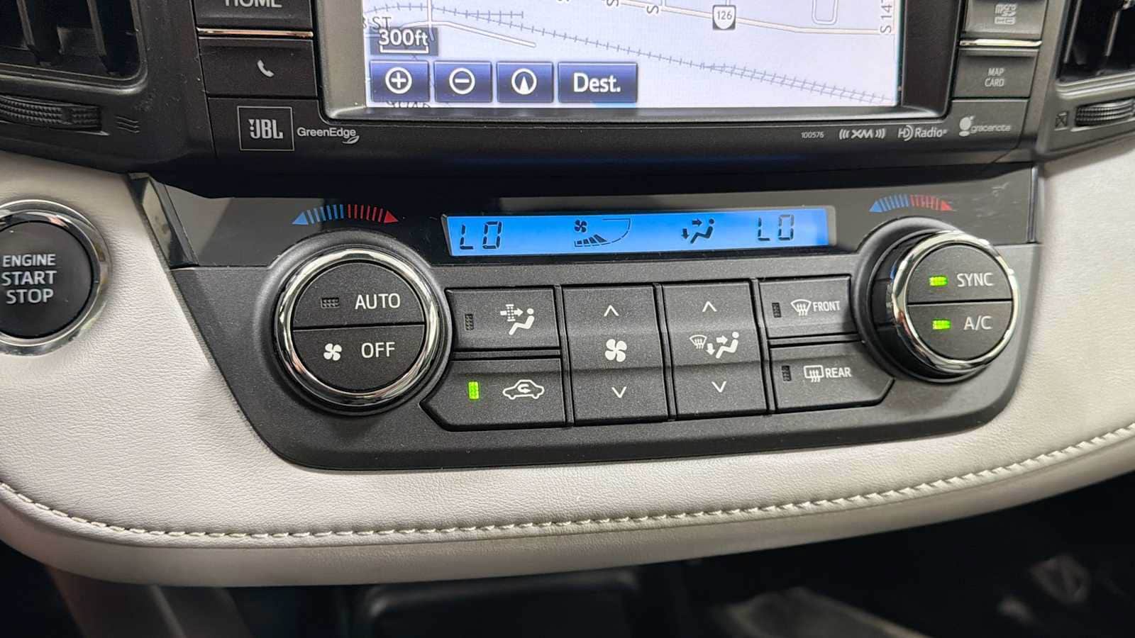 Thumbnail: 2018 Toyota RAV4 - 21