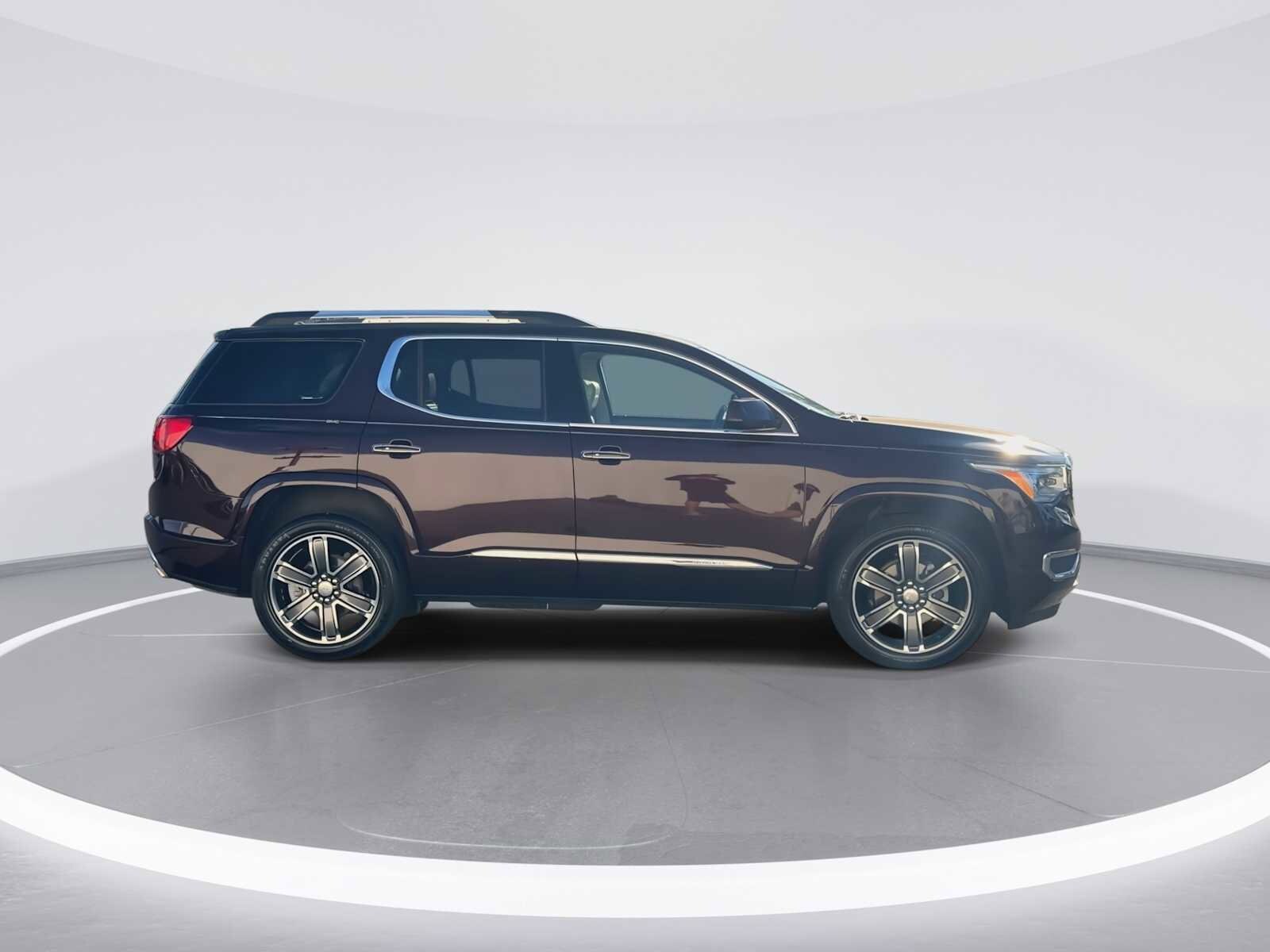 Thumbnail: 2017 GMC Acadia - 9