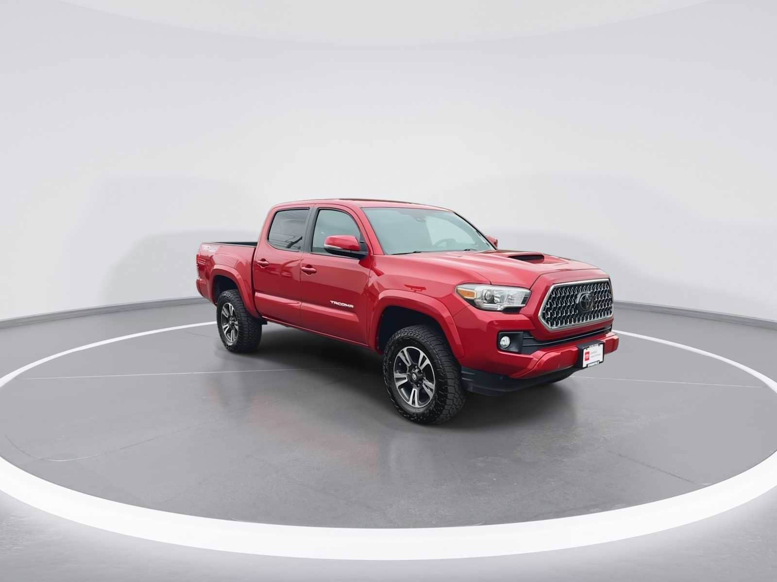 Used 2018 Toyota Tacoma TRD Sport with VIN 3TMCZ5AN1JM169789 for sale in Springfield, OR