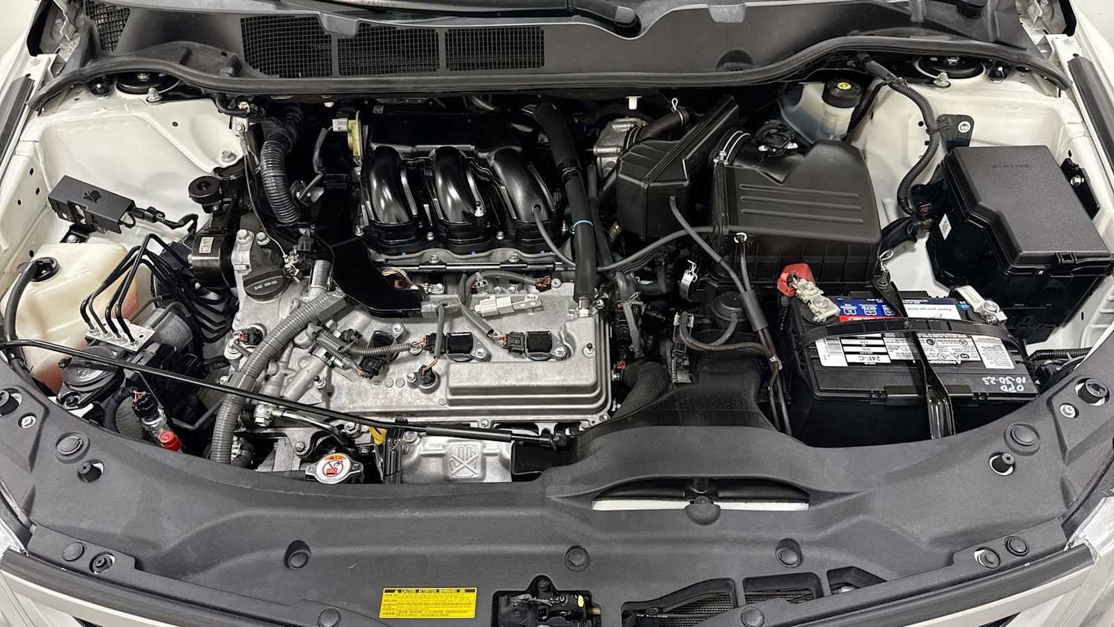Thumbnail: 2015 Toyota Venza - 31
