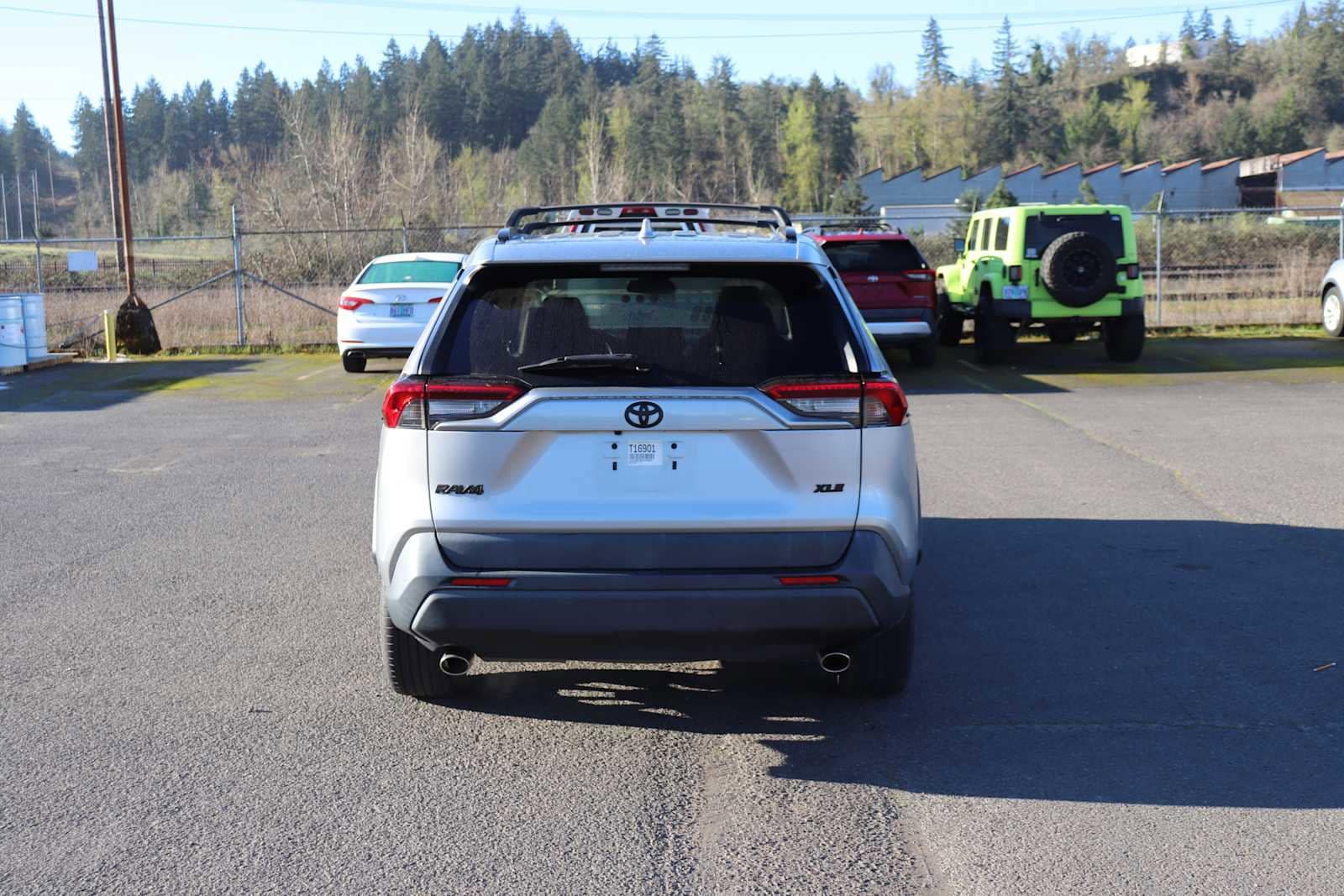 Thumbnail: 2019 Toyota RAV4 - 6