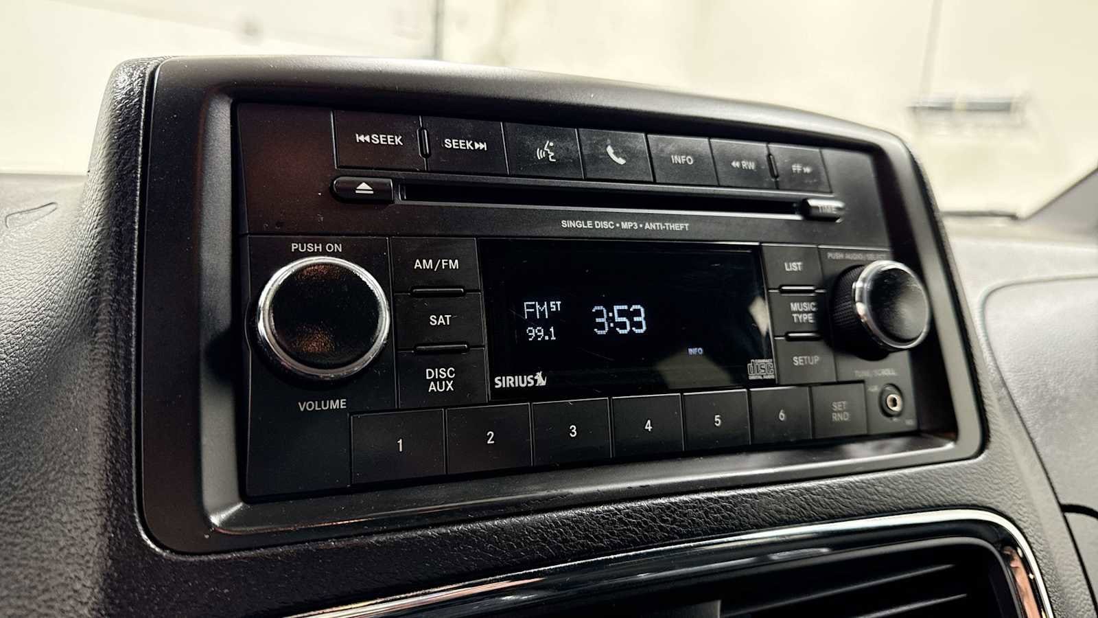 Thumbnail: 2015 Dodge Grand Caravan - 18