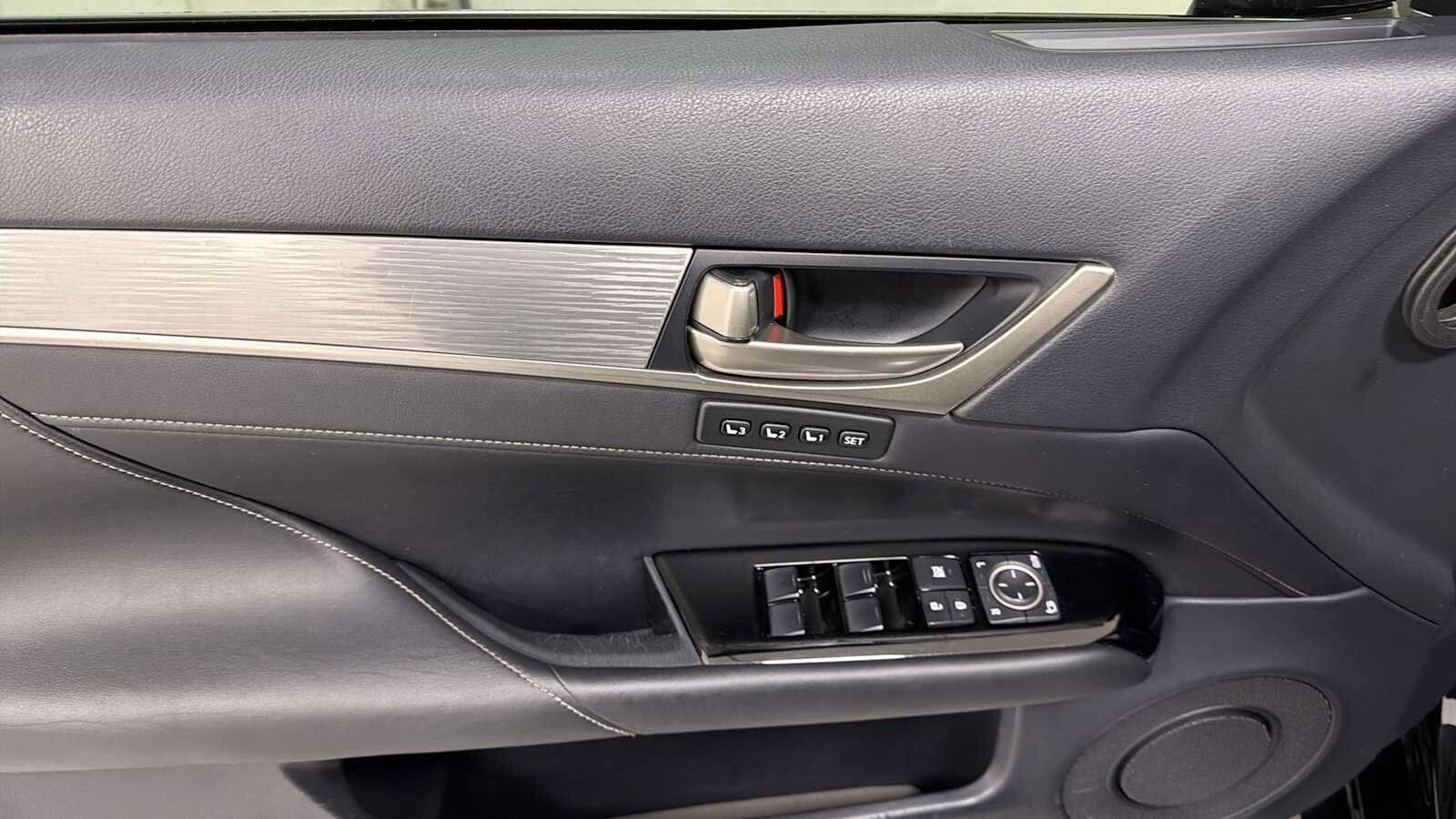 Thumbnail: 2015 Lexus GS - 15