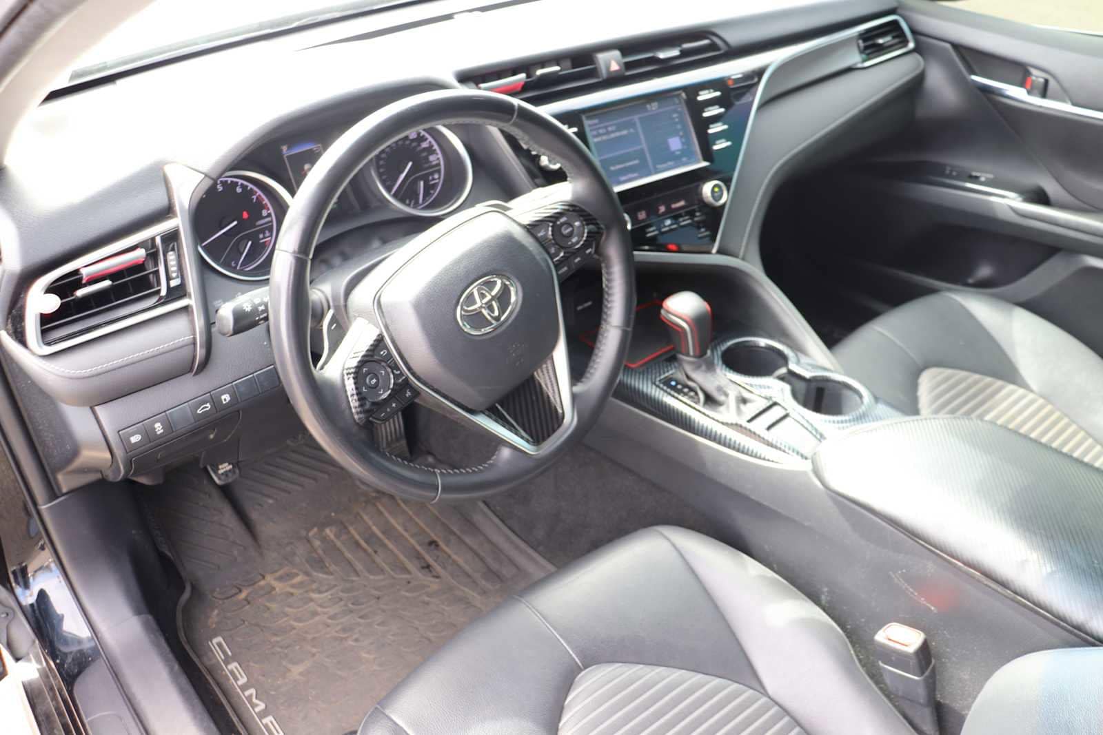 Thumbnail: 2018 Toyota Camry - 10