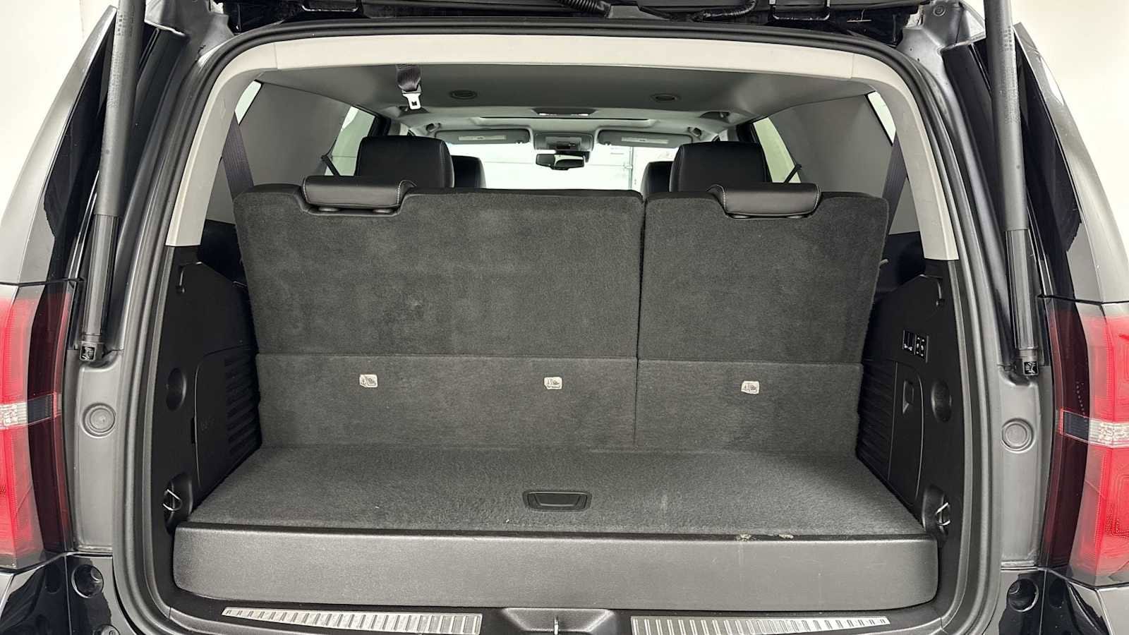 Thumbnail: 2015 Chevrolet Tahoe - 29