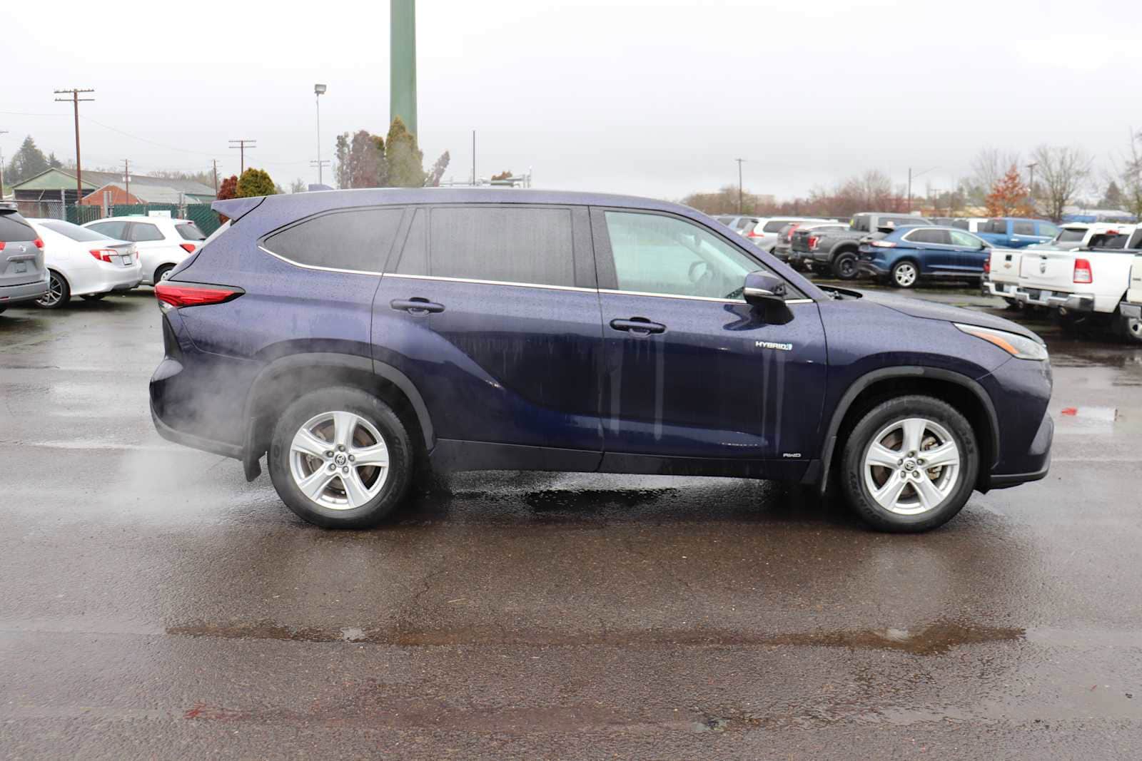 Thumbnail: 2021 Toyota Highlander - 4