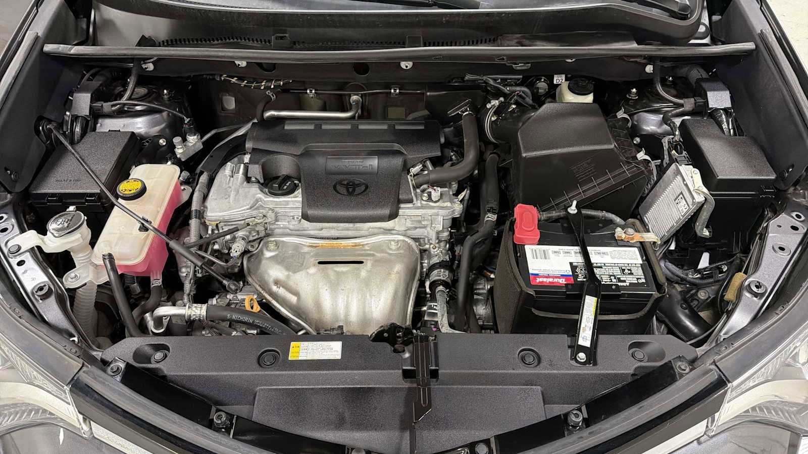 Thumbnail: 2017 Toyota RAV4 - 31