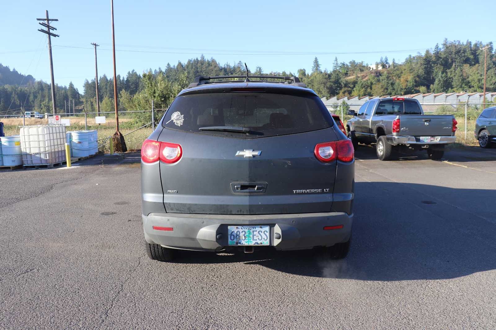 Thumbnail: 2010 Chevrolet Traverse - 6