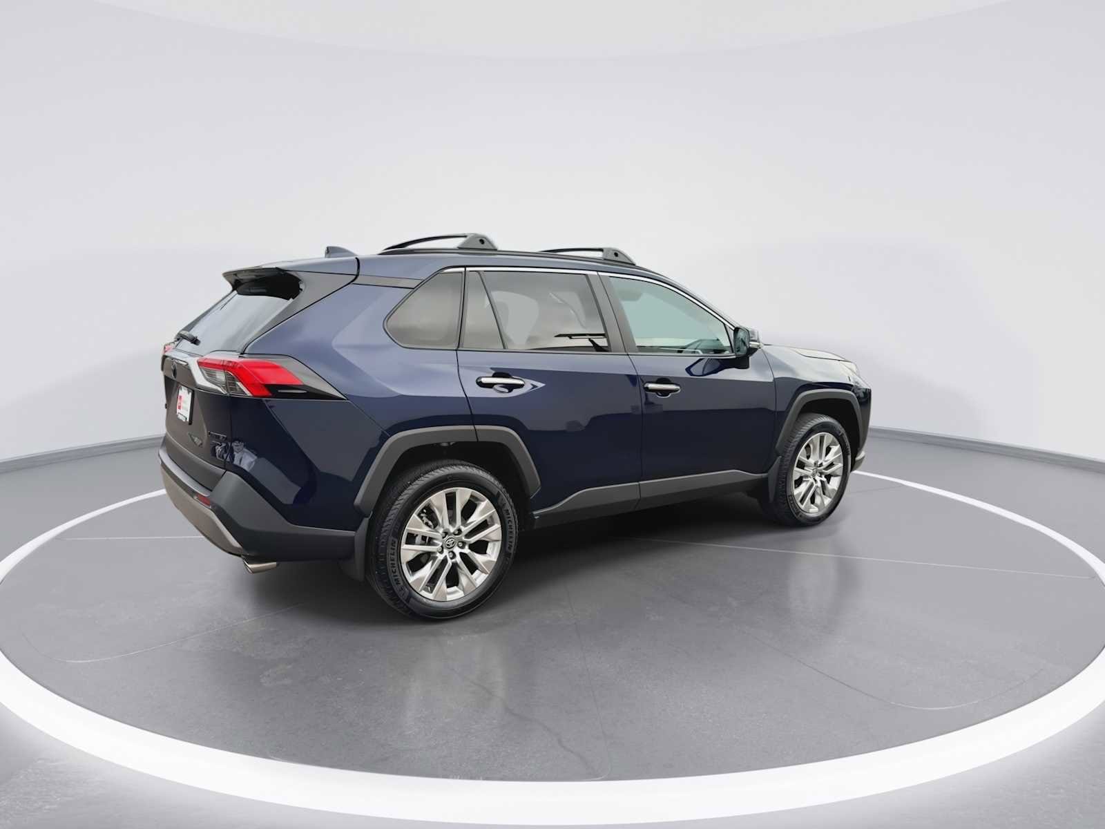 Thumbnail: 2025 Toyota RAV4 - 8