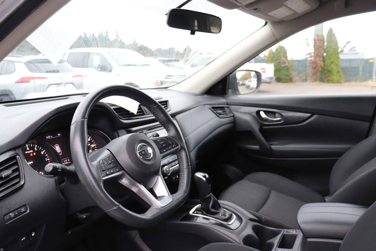 Thumbnail: 2018 Nissan Rogue - 10