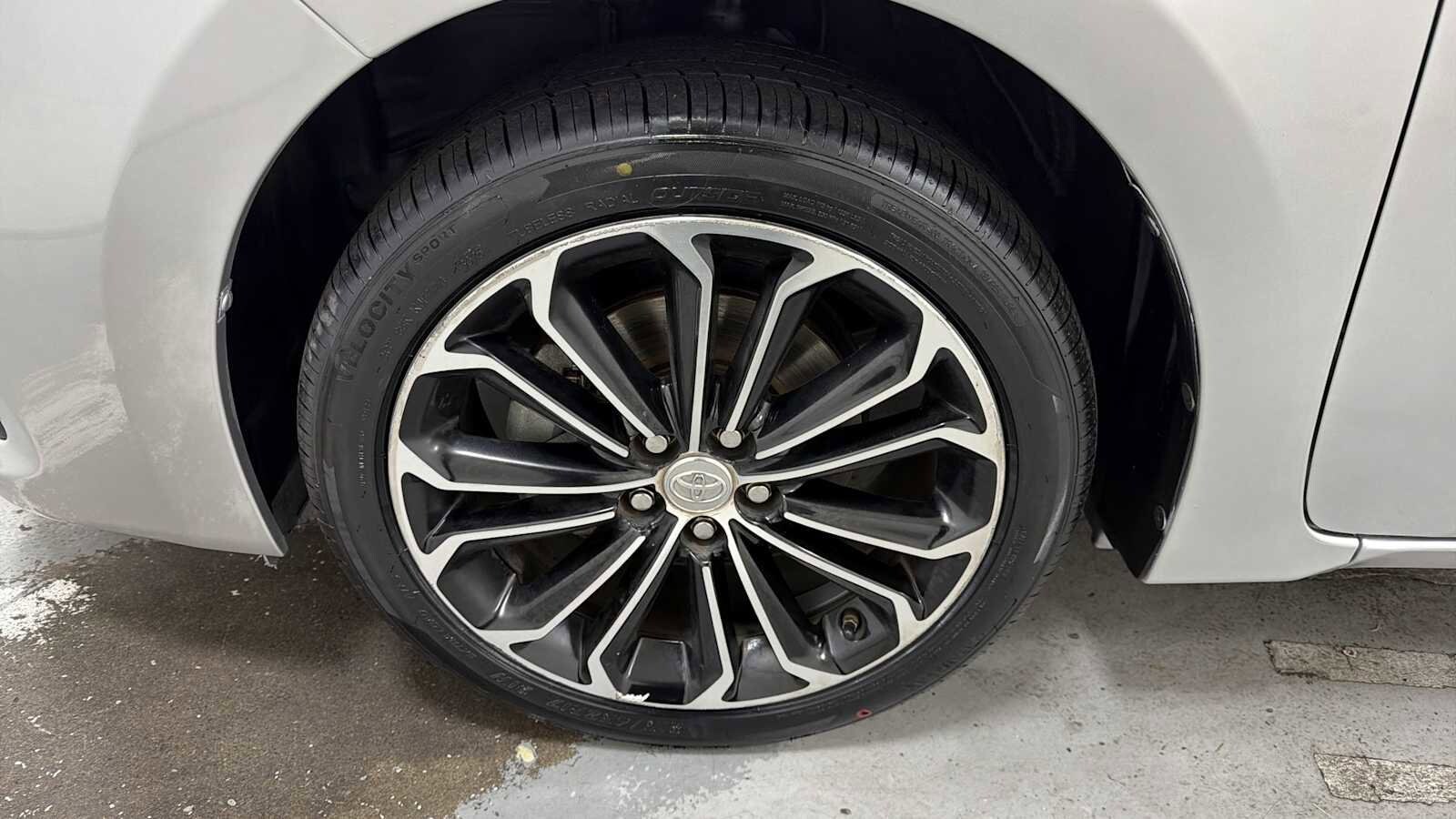 Thumbnail: 2016 Toyota Corolla - 10