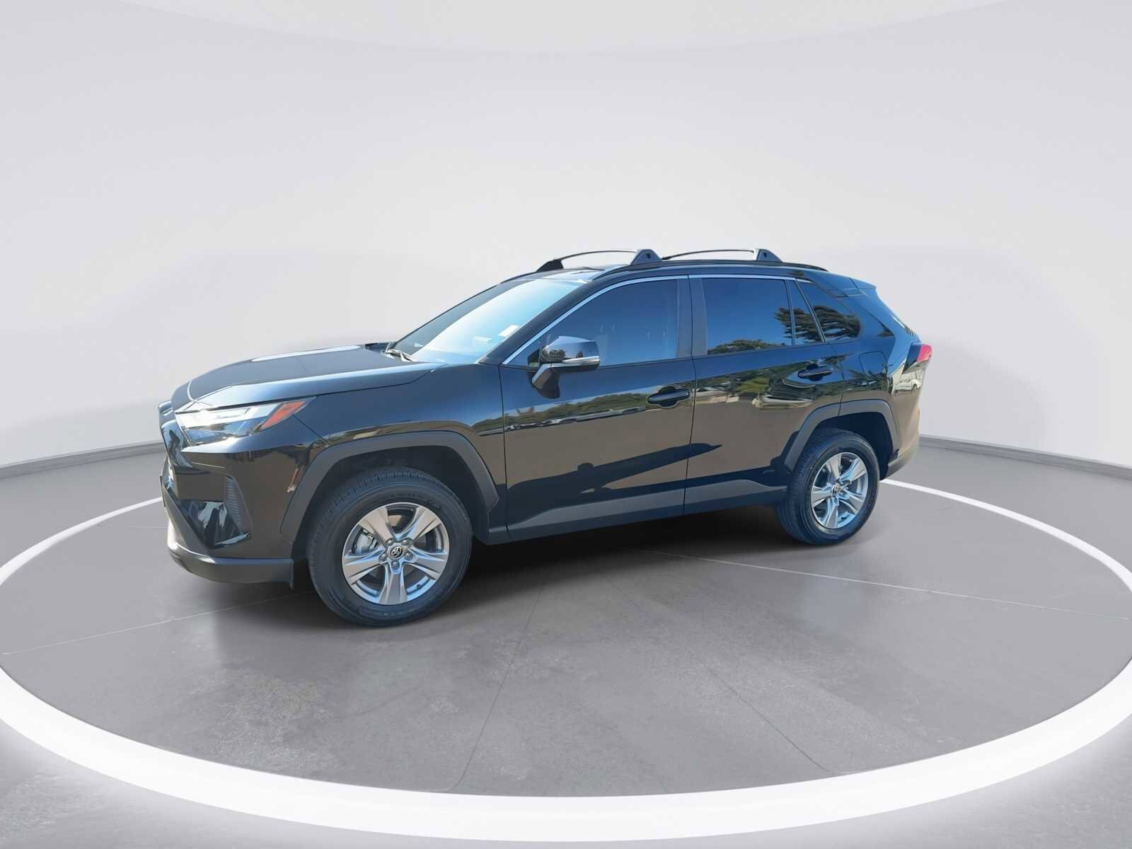 2025 Toyota RAV4 Hybrid LE photo 3