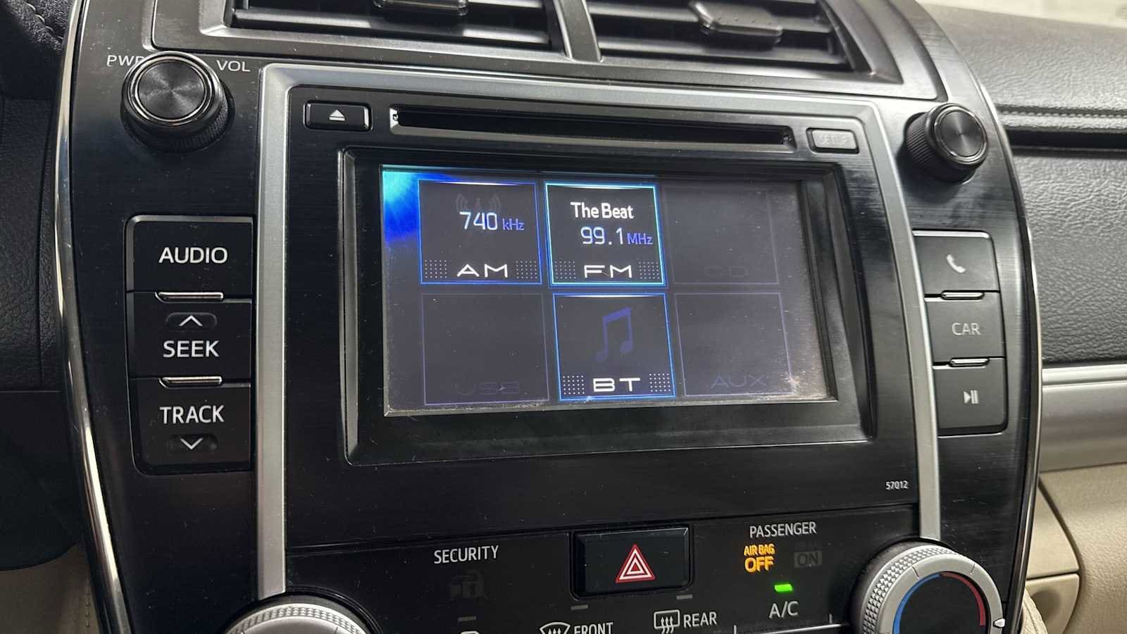 Thumbnail: 2012 Toyota Camry - 18