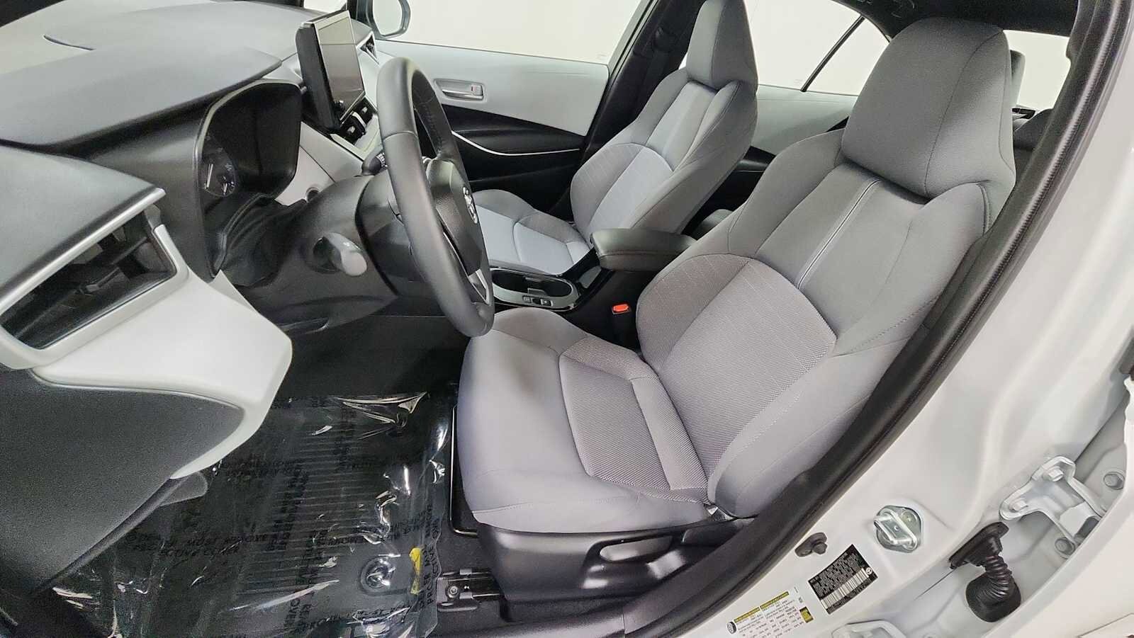 Thumbnail: 2025 Toyota Corolla - 13