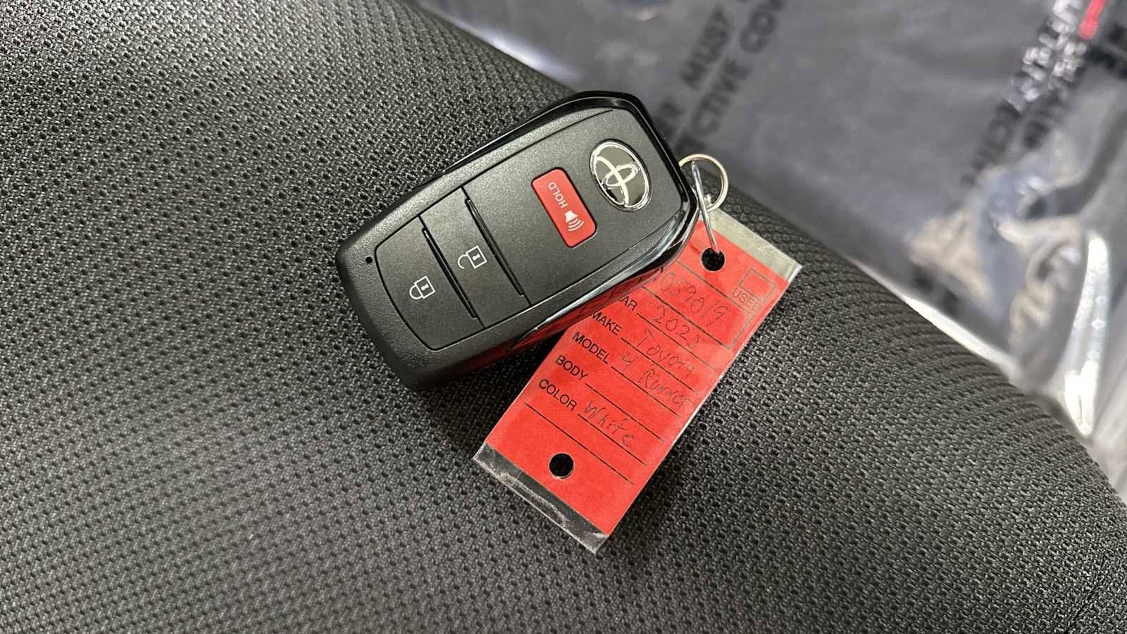 Thumbnail: 2025 Toyota 4Runner - 31