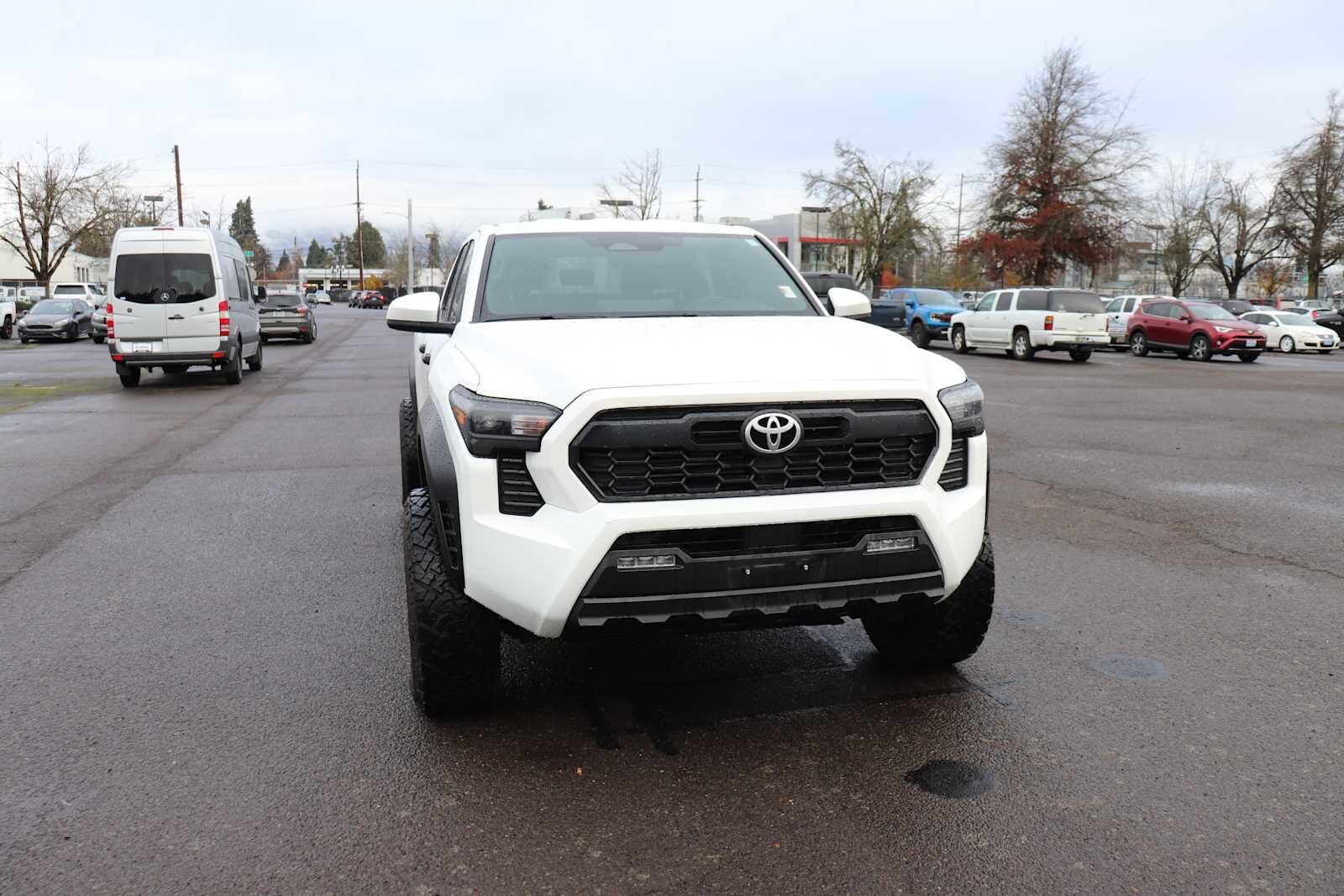 2024 Toyota Tacoma TRD photo 2