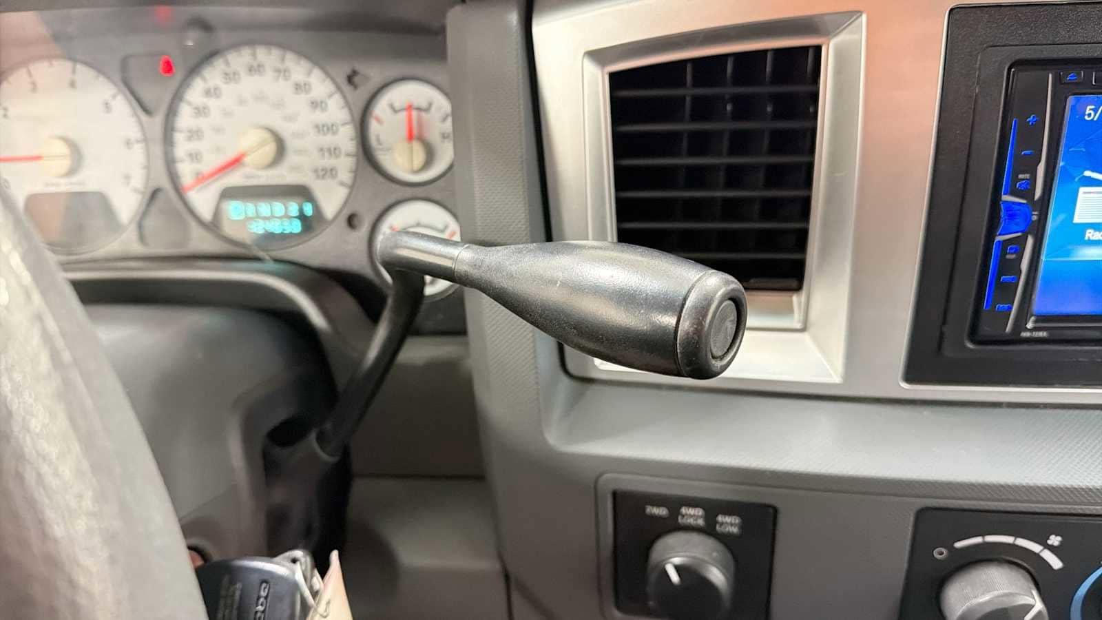 Thumbnail: 2008 Dodge Ram 1500 - 21