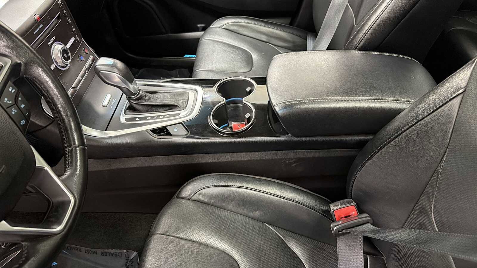 Thumbnail: 2017 Ford Edge - 23