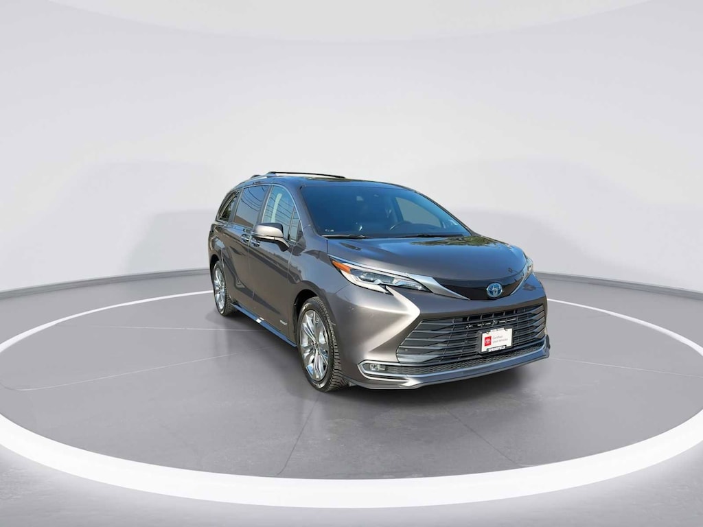 Used 2021 Toyota Sienna Platinum 7 Passenger Van