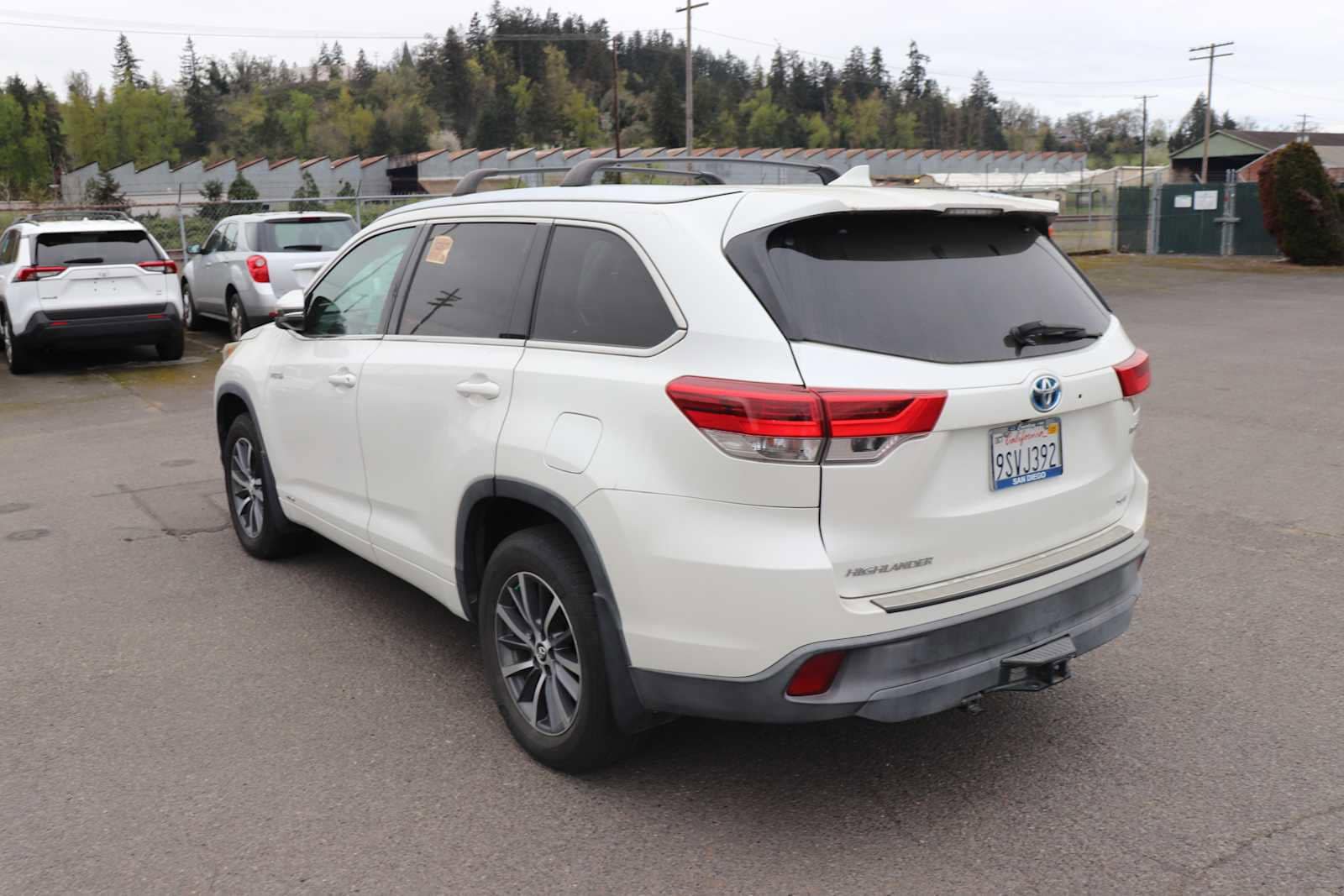 Thumbnail: 2017 Toyota Highlander - 7