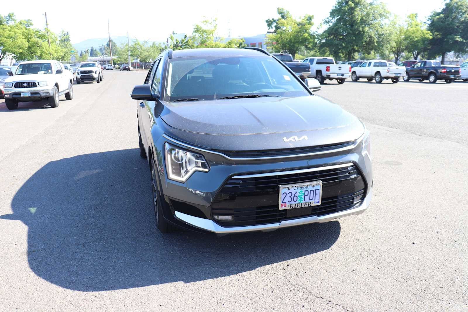 2023 Kia Niro EX Touring 3
