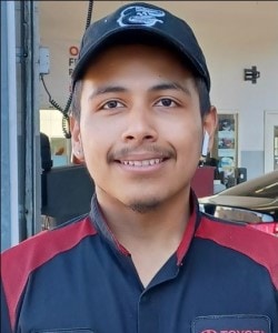 Staff member Jorge Hernandez from ID_e3d6289eefdb
