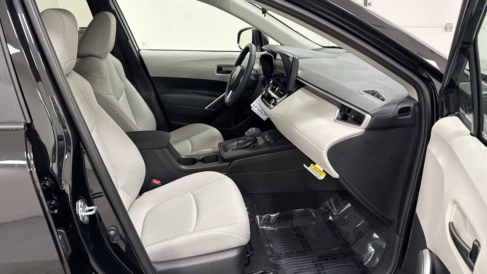 Thumbnail: 2026 Toyota Corolla Cross - 29