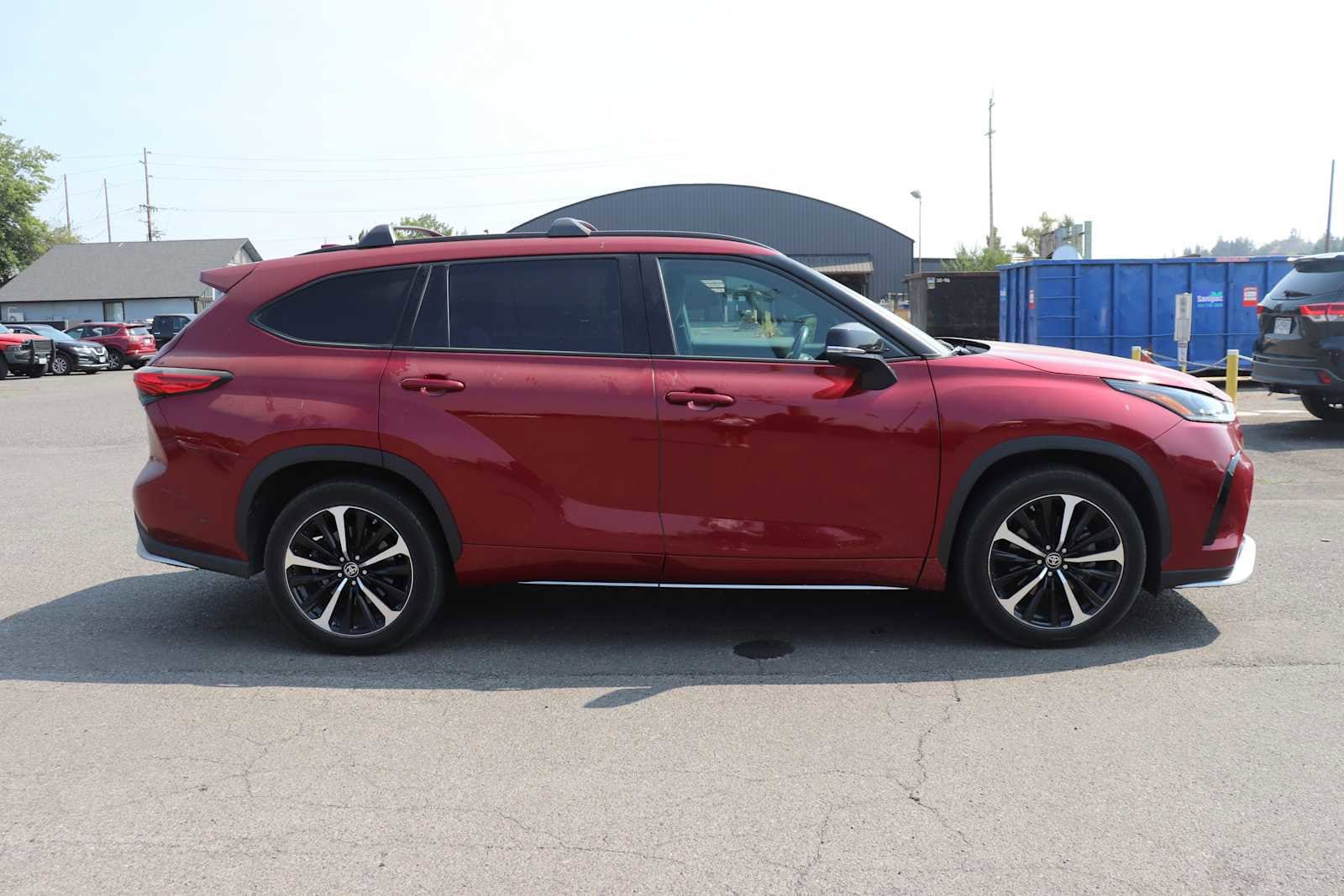 Thumbnail: 2021 Toyota Highlander - 4